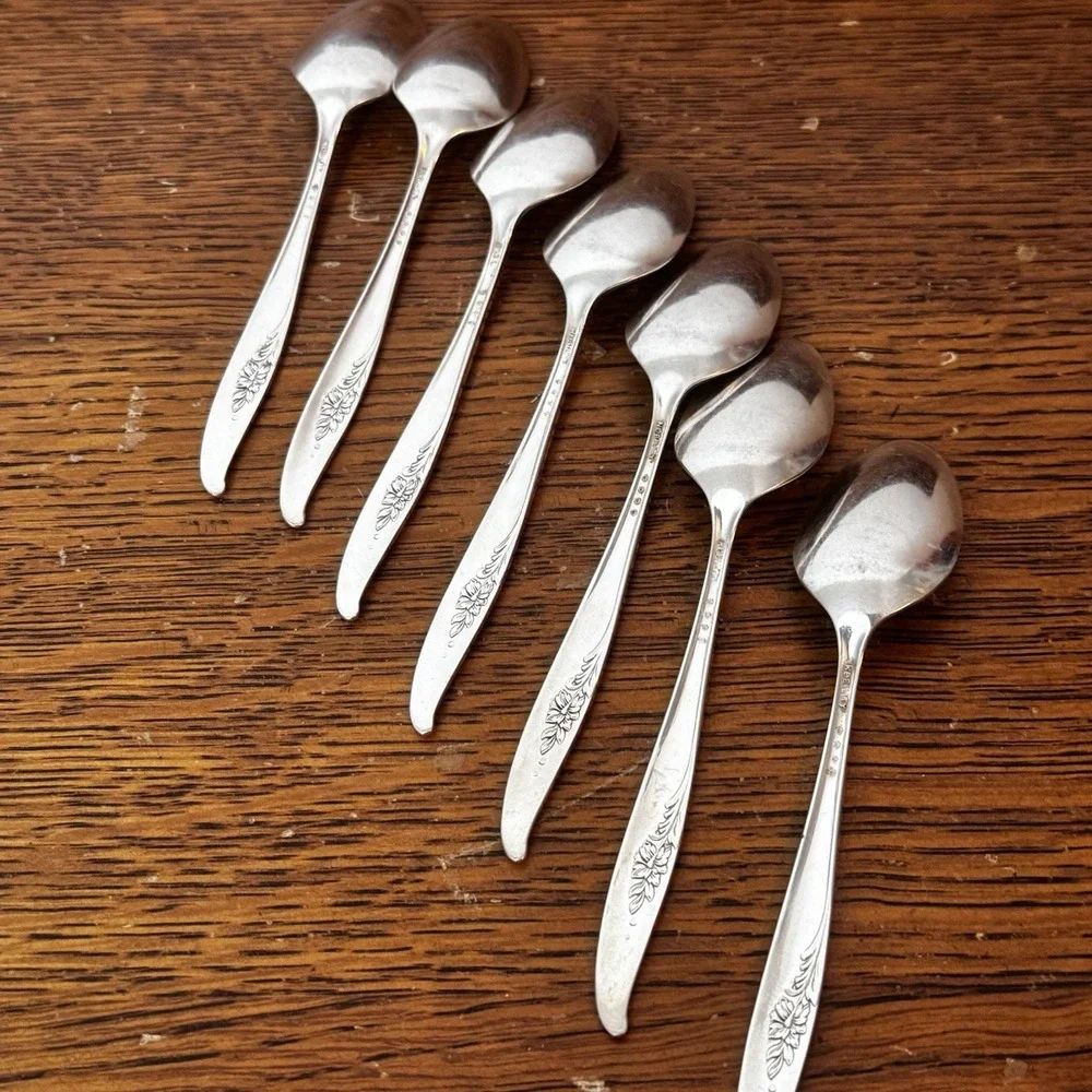 7 Oneida Nobility Magic Moment 5 O'Clock Teaspoons Silverplate